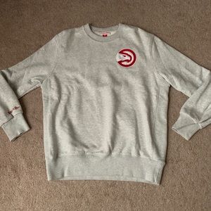 Atlanta Hawks sweatshirt
